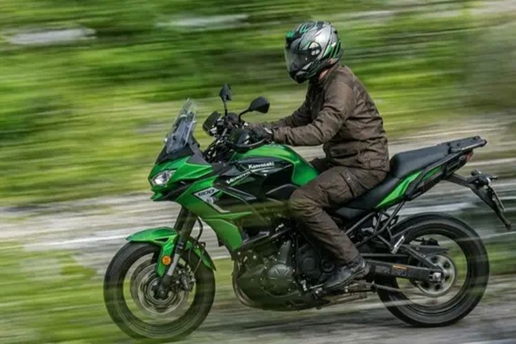 Kawasaki Versys 900 Terungkap Lewat Teaser, Ini Bocoran Mesin dan Fiturnya