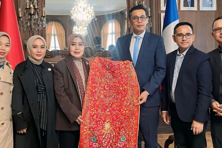 Sulam Kapalo Samek Dapat Sambutan Positif di KBRI Paris, Diaspora Jadi Peluang Promosi