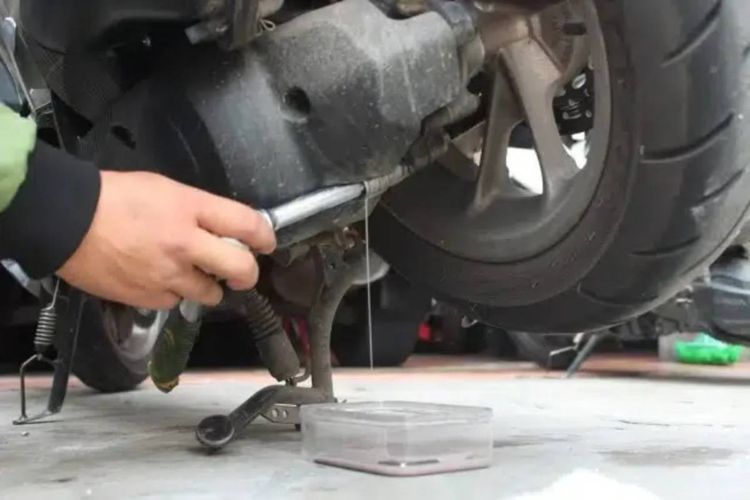 Jangan Abaikan Oli Gardan Motor Matik, Ini 3 Tanda Kerusakan yang Perlu Diwaspadai
