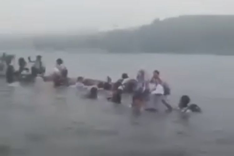 Sempat Mengapung di Laut usai Sampan Terbalik, 37 Siswa Mentawai Selamat 