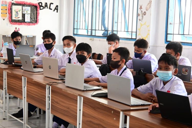 Kabut Asap Selimuti Padang, Siswa PAUD hingga SMP PJJ hingga 17 Oktober