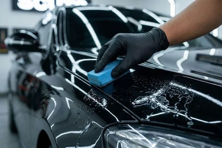 3 Cara Merawat Bodi Mobil agar Tetap Mengilap dan Elegan, Jangan Abaikan Kaca