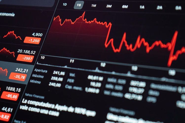 IHSG Anjlok dan Trading Halt, Ini Dampaknya bagi Masyarakat Kecil