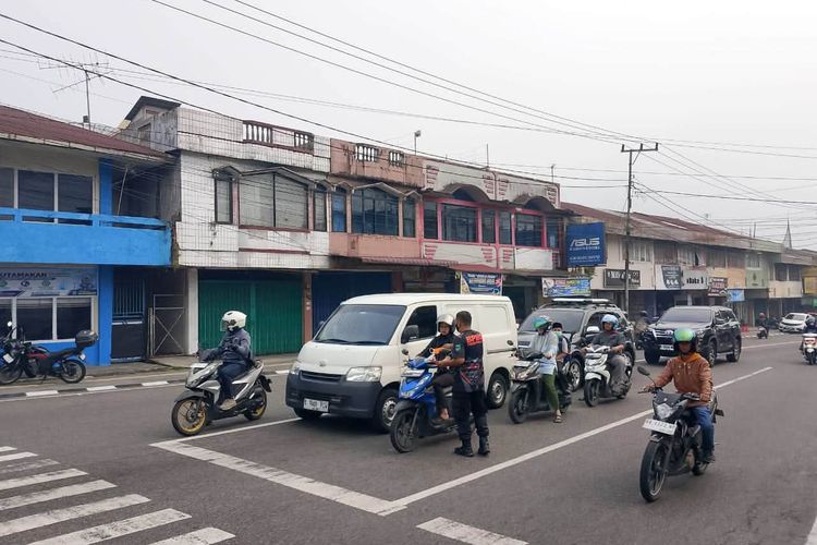Kabut Asap Karhutla Mengancam Kesehatan, BPBD Padang Panjang Imbau Warga Pakai Masker