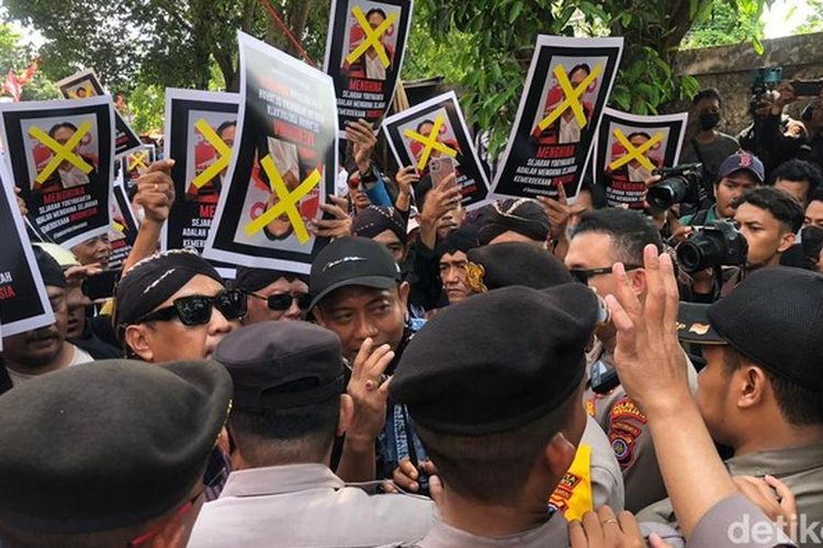 Massa Demo di DPW PSI DI Yogyakarta Tuntut Pecat Ade Armando,  DPP PSI: Sedang Kita Kaji