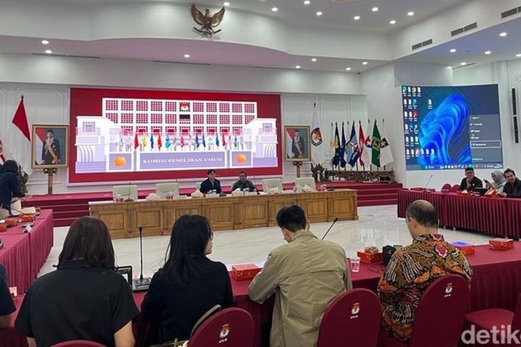 Rapat Bareng Timses Tiap Paslon, KPU Bahas Mekanisme Debat Pertama Capres-Cawapres