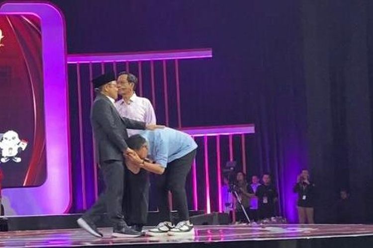 Saling Serang Saat Debat, Gibran Salim Berkali-kali Ke Cak Imin 