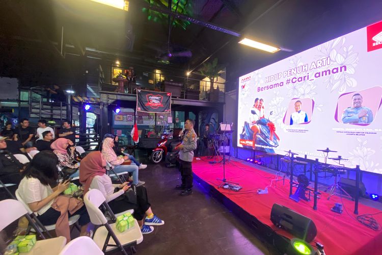 WMS Seminar Safety Riding: Lawan Stigma Negatif tentang Wanita Pengendara Motor