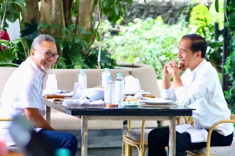 Ramai Isu Pemakzulan, PAN Siap Pasang Badan Bela Jokowi