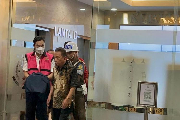 Rumah Harvey Moeis Suami Selebritis Sandra Dewi di Pakubuwono Digeledah, Ini Barang Barang Yang Dibawa Penyidik Kejagung