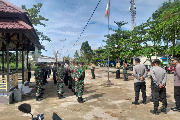 Rapat Pleno Terbuka di Kecamatan Kubu Dikawal Ketat Aparat Kepolisian dan TNI