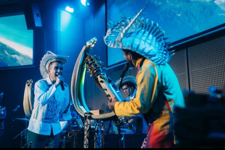 Mengenal Alat Musik Legendaris Asal Nusa Tenggara Timur Bersama Nusa Tuak dan Andovi Da Lopez