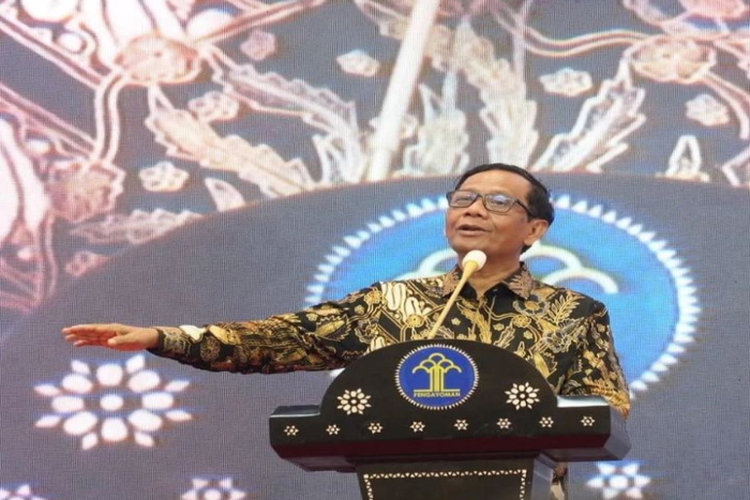 Intip Rekam Jejak dan Perjalanan Karier Seorang Mahfud MD Sebelum Menjadi Cawapres, Bikin Takjub, Loh!