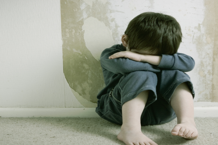Parenting Islami: Perhatikan 5 Tanda Bahwa Anakmu Merasa Kesepian, Nomor 1 Paling Sering Dilakukan Anak!