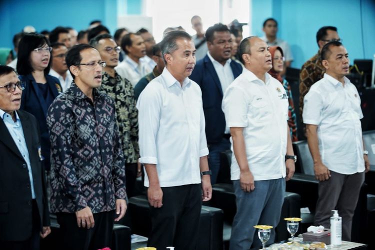 Nadiem Makarim Ajak Peserta Berkompetisi dengan AI dalam Acara Pembukaan Sekolah Jurnalisme Indonesia, SJI 