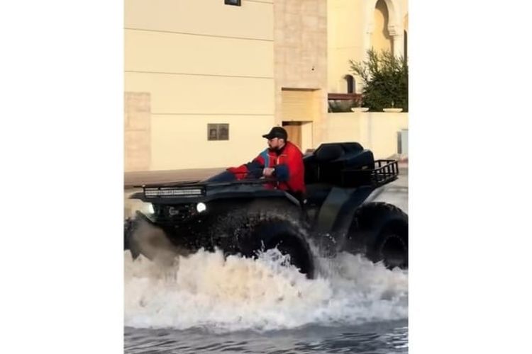 Dubai Dilanda Banjir Bandang, Warga Justru Terlihat Bahagia! Inikah Definisi Hujan Membawa Berkah?