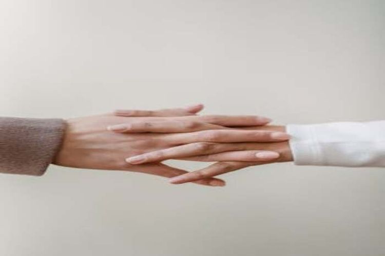 Apakah Pacaran Dalam Islam Diperbolehkan? Simak penjelasan Ustadzah Oki Setiana Dewi, Ternyata Yang Didapat Hanya...