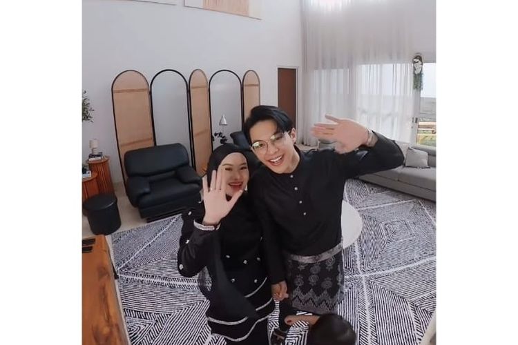 Rey Mbayang Membagikan Kisah Menarik Ketika Sedang Sholat Jumat Sampai Harus Minta Maaf, Ada Masalah Dengan Siapa?