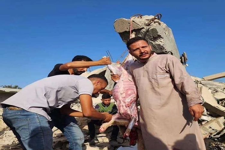 Potret Warga Gaza Rayakan Momen Bahagia Sambut Idul Adha 1445 H, Netizen: Kurban Penuh Pengorbanan