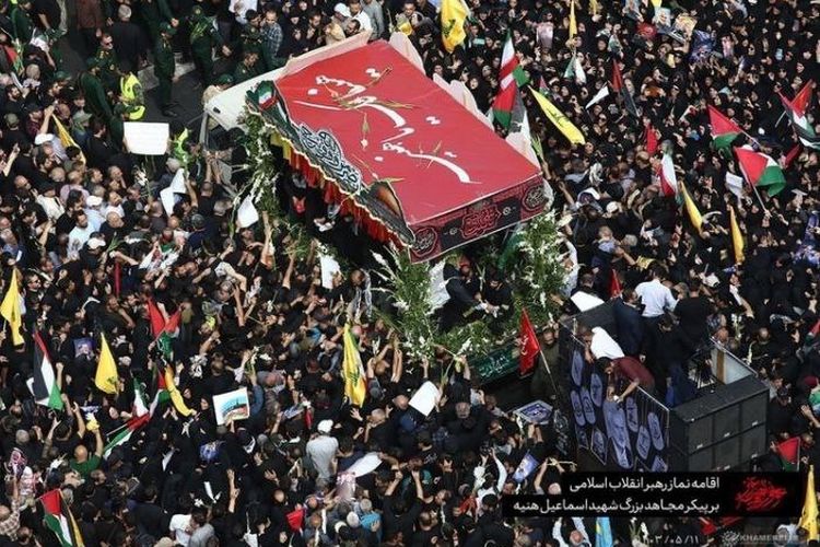 Mengantar Jenazah Ismail Haniyeh oleh RIbuan Orang, Termasuk Jusuf Kalla yang Menghadiri Pemakannya di Qatar