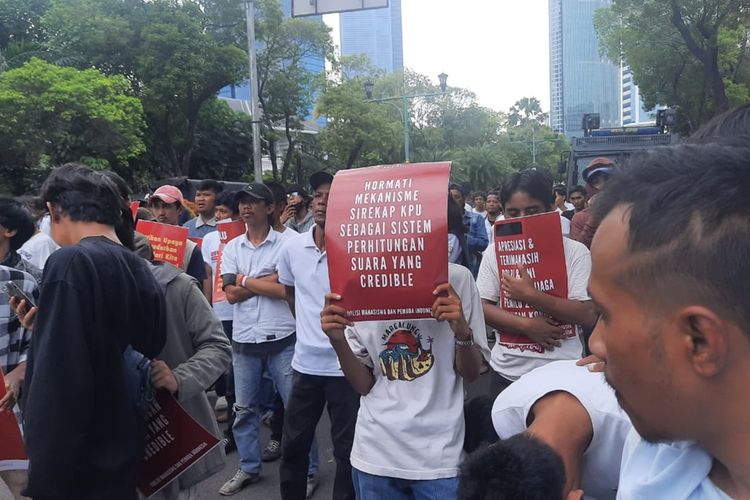Mahasiswa Demo Dukung KPU dan Bawaslu, Hasil Pemilu adalah Suara Rakyat