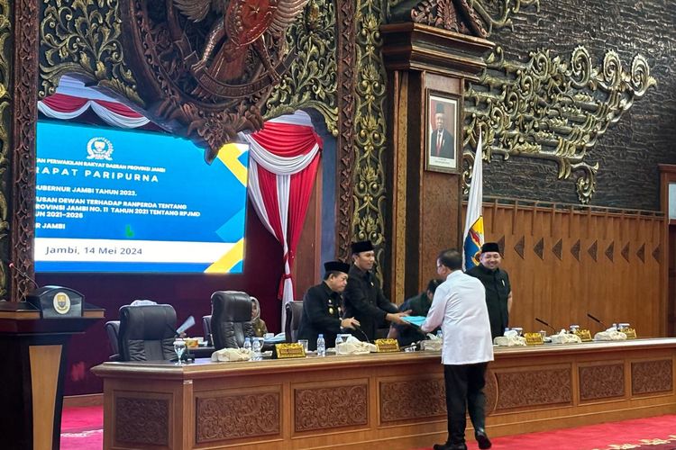 DPRD Jambi Setujui 4 Laporan Pansus Jadi Rekomendasi Dewan dalam Rapat Paripurna