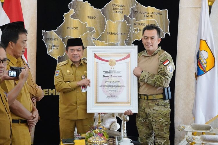 Al Haris Pernah Terima Penghargaan dari Densus 88 Anti Teror Polri