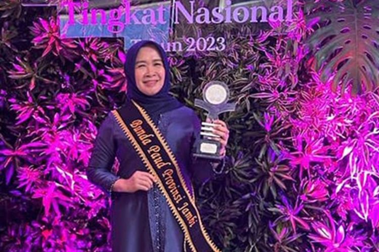 Isteri Al Haris Pernah Juara 1 Nasional; Penghargaan Wiyata Darma Madya dari Kemendikbud Ristek RI