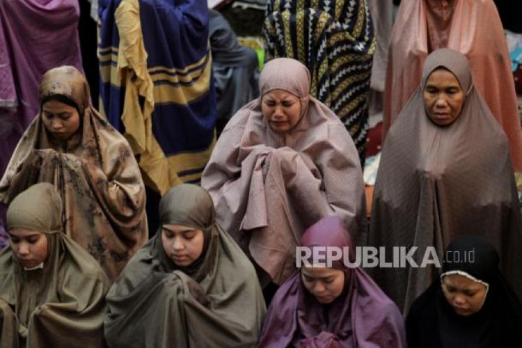 Bacaan Niat Sholat Dzuhur Lengkap Arab Terjemahan Dan Tata Cara Magenta