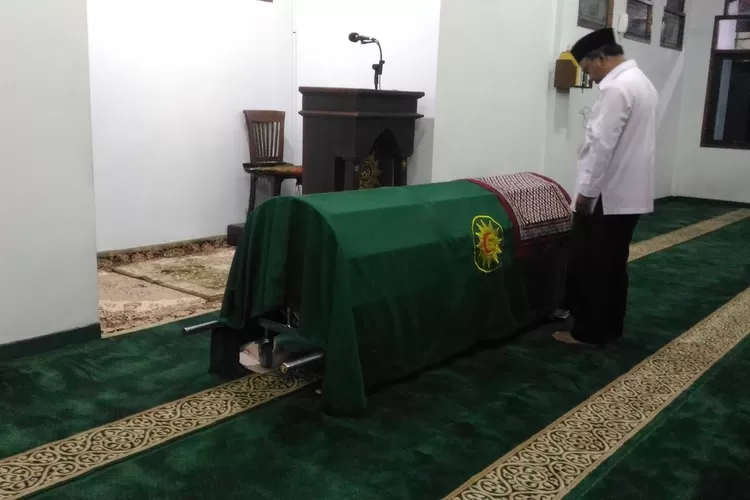 Sholat Jenazah, Berikut Bacaan Niat Hingga Salam, Arab, Latin, Artinya ...