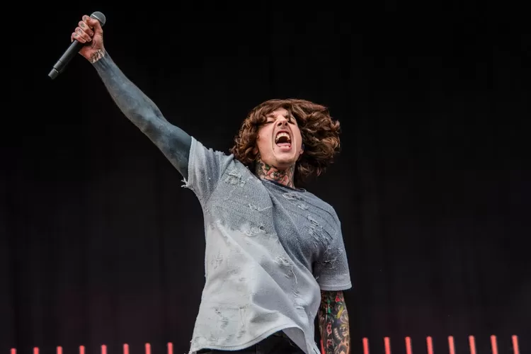 Lirik Dan Terjemahan Lagu 'Teardrops' Bring Me The Horizon ...