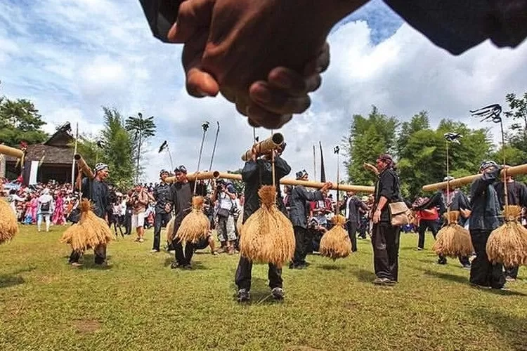 Inilah Fakta Dan Kebiasaan Orang Sunda Giwangkara