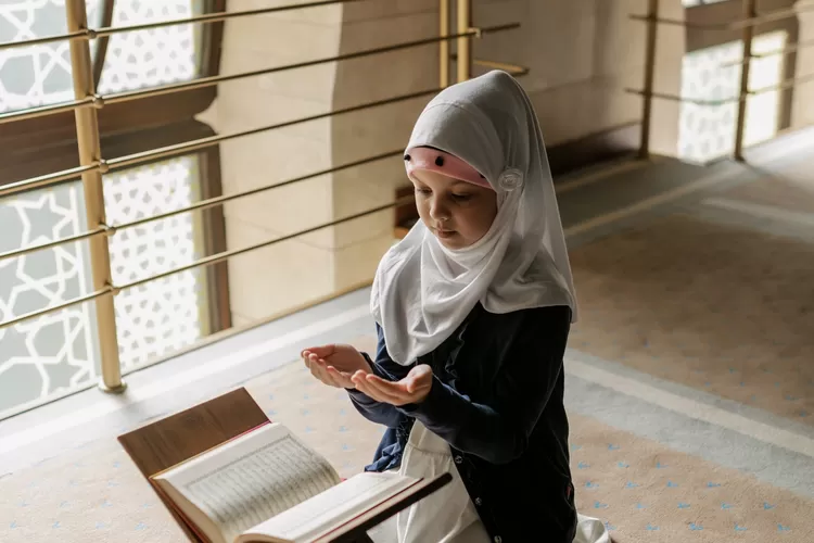 Tata Cara dan Bacaan Sholawat Jibril, Lengkap Disertai Doa untuk