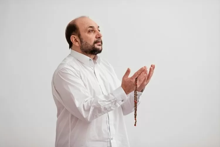 Di Balik Viralnya Foto Doa Umat Katolik untuk Umat Islam yang Berpuasa