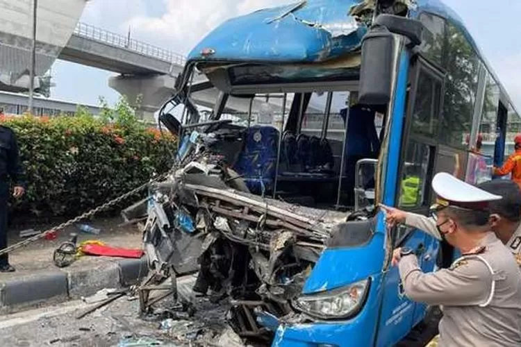 Fakta Baru : Polisi Ungkap Sebab Kecelakaan Maut Bus Transjakarta Di MT ...