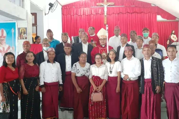 Bapak Uskup Ruteng Mgr Sipri Kunjungi Paroki Narang Terimakan Sakramen Krisma Dan Lantik Dewan 8670