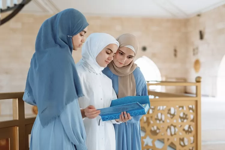 Batasan Pakaian Wanita Dalam Menutup Aurat Dari Hadist Dan Al Quran Lengkap Dengan Arab Dan 9128