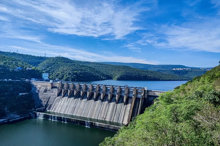 Harnessing Energy: Hydroelectric Power Plants Unveiled
