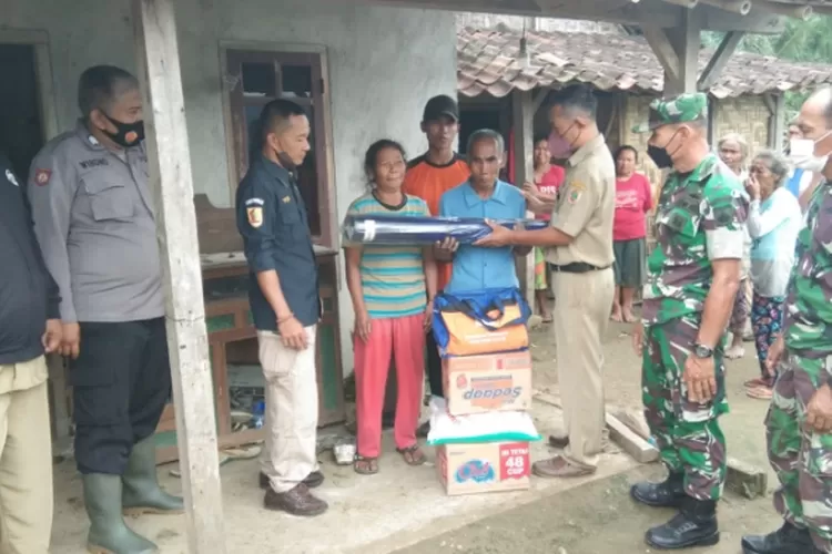 Longsor Menjebol Tembok Rumah Warga Kismantoro Wonogiri Forkopimcam