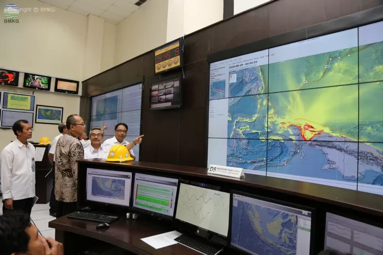 BMKG Waspadai Hujan Disertai Kilat Di 2 Daerah, Ini Prediksi Cuaca DKI ...