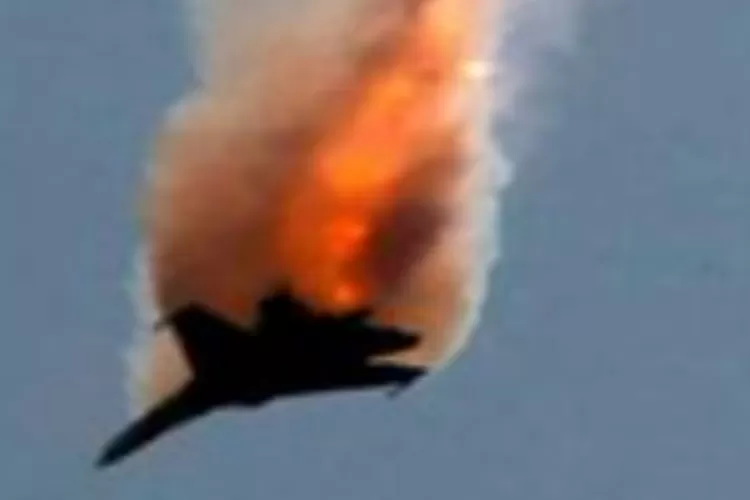 Gambar pesawat hancur