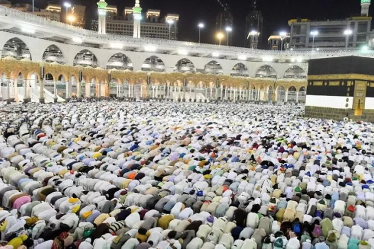 Niat Sholat Tarawih Untuk Makmum, Imam Dan Sendirian Lengkap Tulisan ...