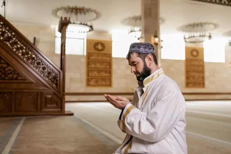 Bacaan Niat I'tikaf Di Bulan Ramadhan Yeng Benar Lengkap Dengan Arab ...