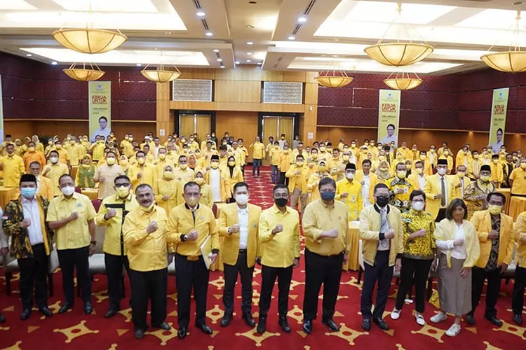 Airlangga Hartarto Instruksikan Golkar Sumbar Kembalikan Kejayaan ...