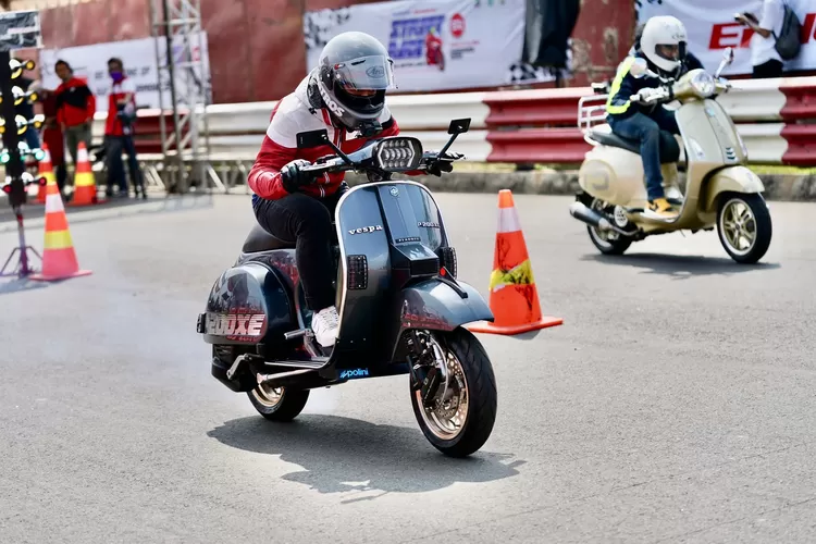 Sejarah Vespa, Sepeda Motor Bahenol Karya Piaggio Yang Dibangun Dari ...