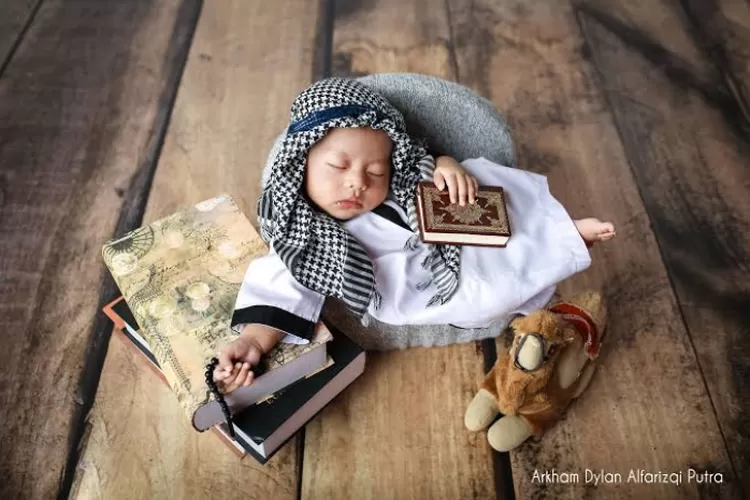 5 Inspirasi Nama Bayi Laki Laki Islami Yang Lahir Di Bulan Desember