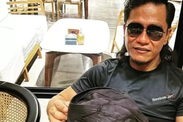 Biodata Gus Miftah Lengkap Profil Suami Dari Dwi Astuti Ningsih Agama Umur Hingga Akun