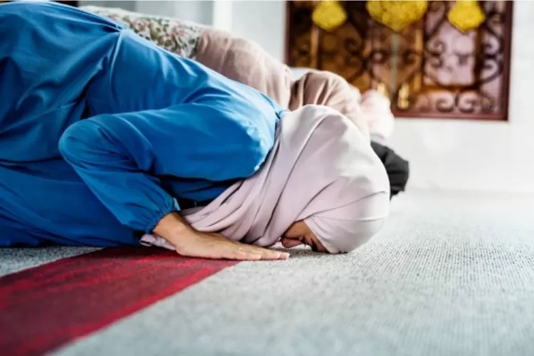 Tata Cara Dan Bacaan Sujud Sahwi Sebelum Atau Sesudah Salam Ayo Cirebon