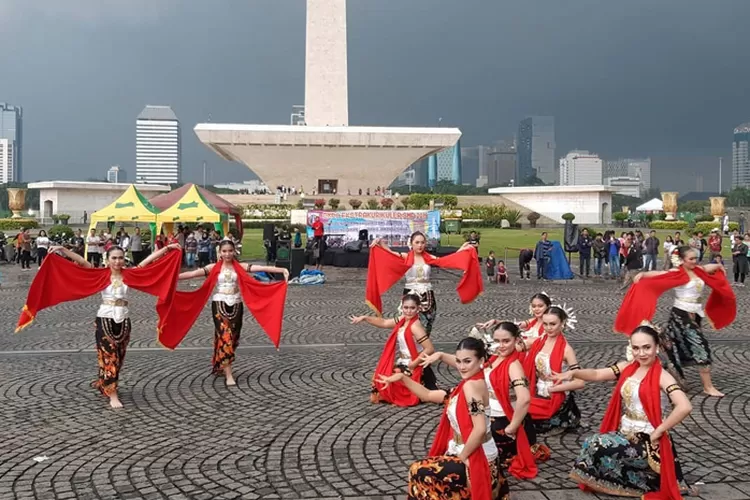 Monas Jakarta Dibuka Kembali Mulai Hari Ini - Girinesia