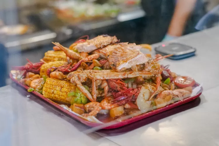 Cara Membuat Udang Saus Padang Ala Restoran Seafood, Cukup Tambah 1 ...